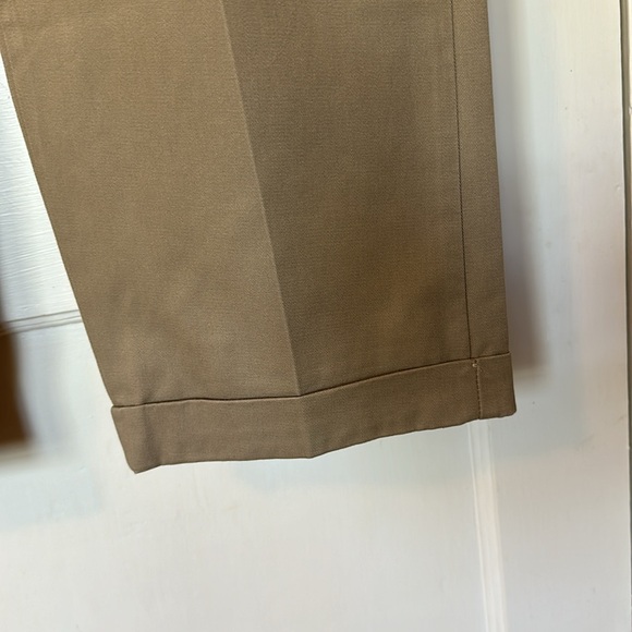 Timber Creek by Wrangler Ultimate Khakis - 42x32 - Like New - Picture 2 of 5